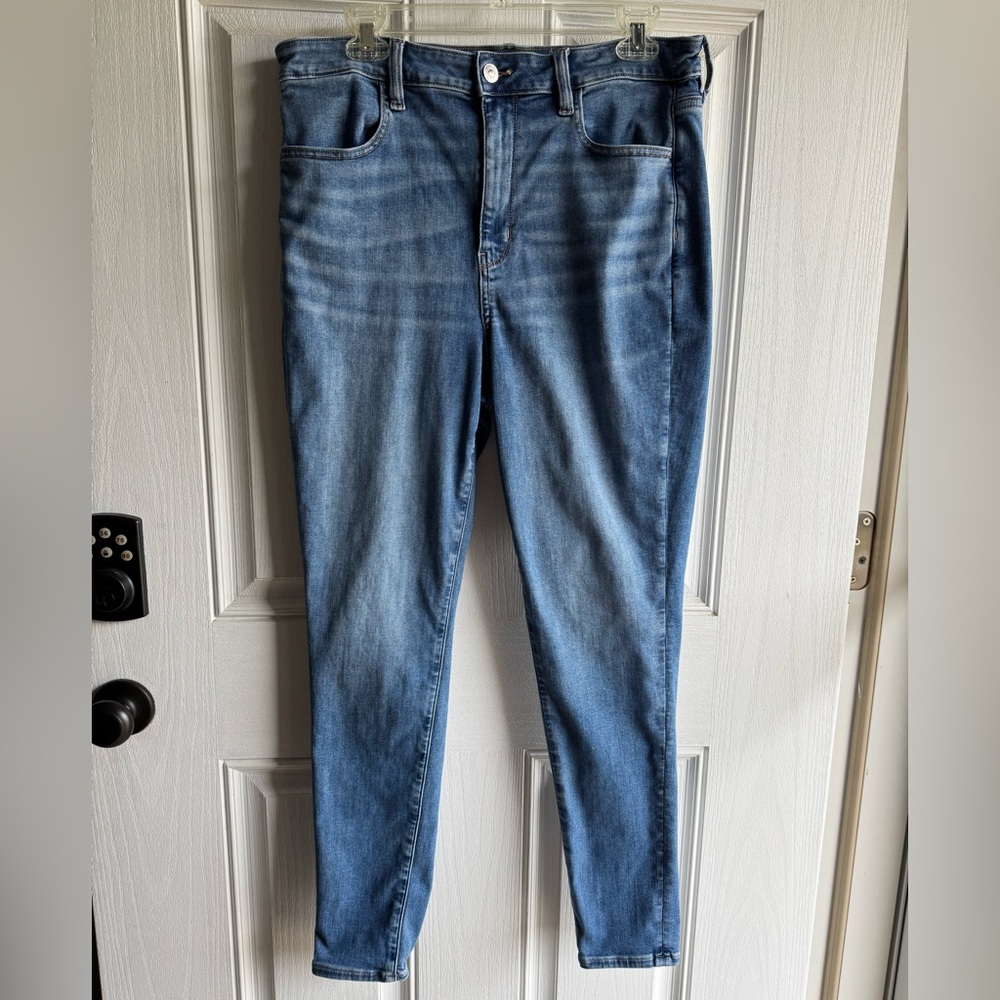 American Eagle Outfitters Super High Rise Jegging